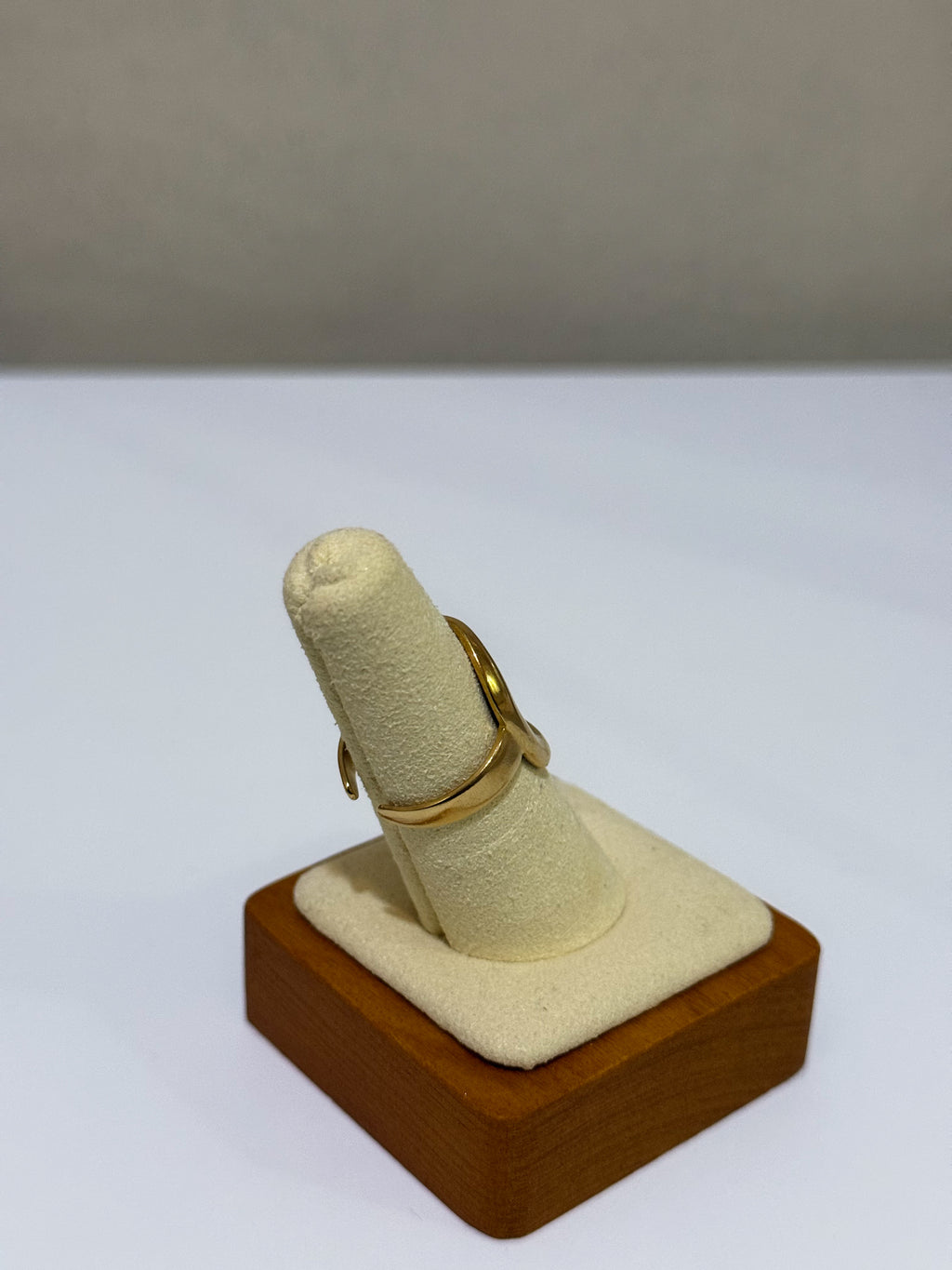 Aura Ring