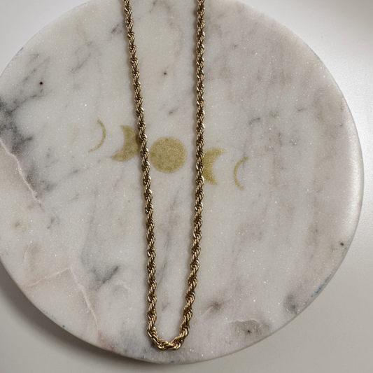 Twisted rope-style necklace
