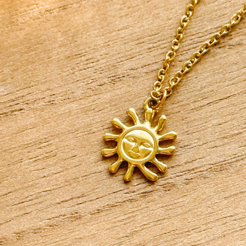 Minimal Sun Necklace